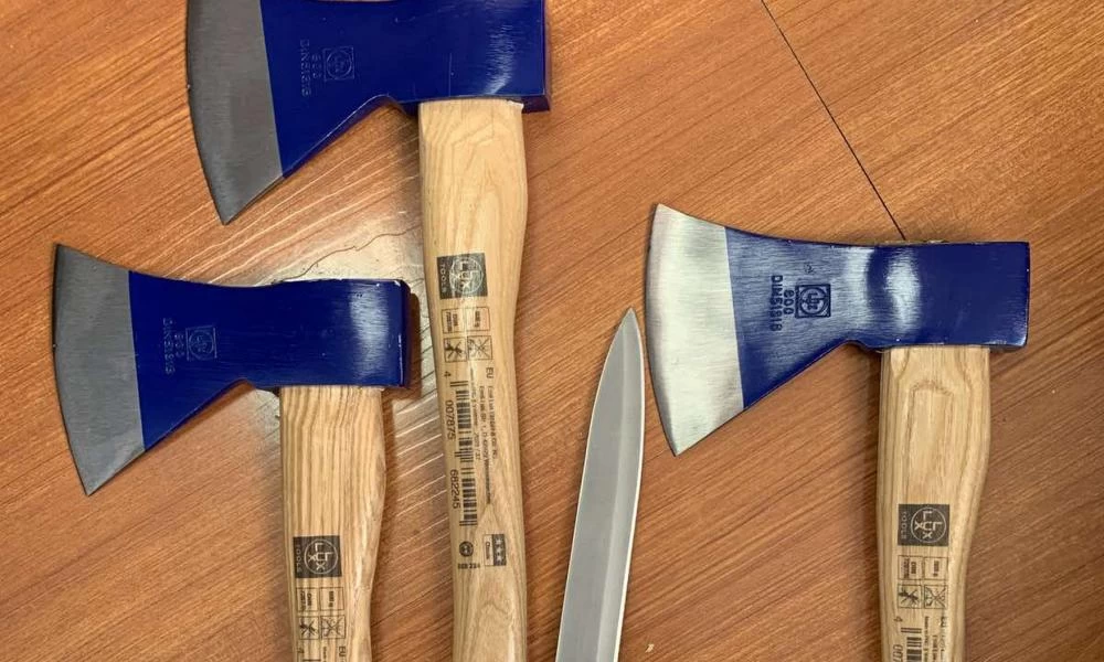 ΕΛ.ΑΣ: Δεν πήγαιναν να δουν αγώνα αλλά να σκοτωθούν - Συλλήψεις και κατασχέσεις λοστών και τσεκουριών πριν το Απόλλων Σμύρνης – Άρης
